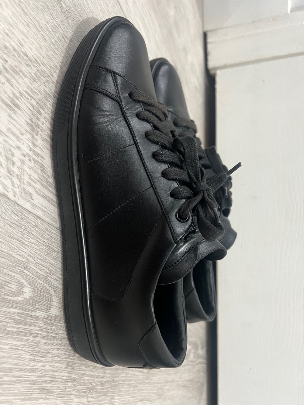 Saint Laurent Men's Black Leather Lace-Up Casual Sneakers